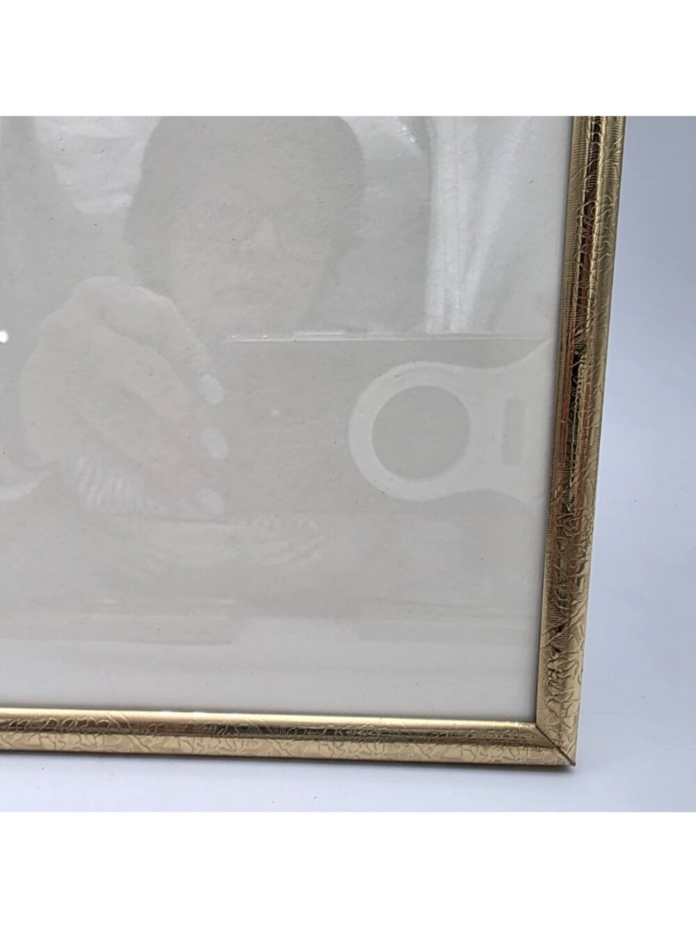 Elegant Gold Tone Metal Picture Frame Black Velvet Back Easel Style 8x10 - Picture 4 of 10